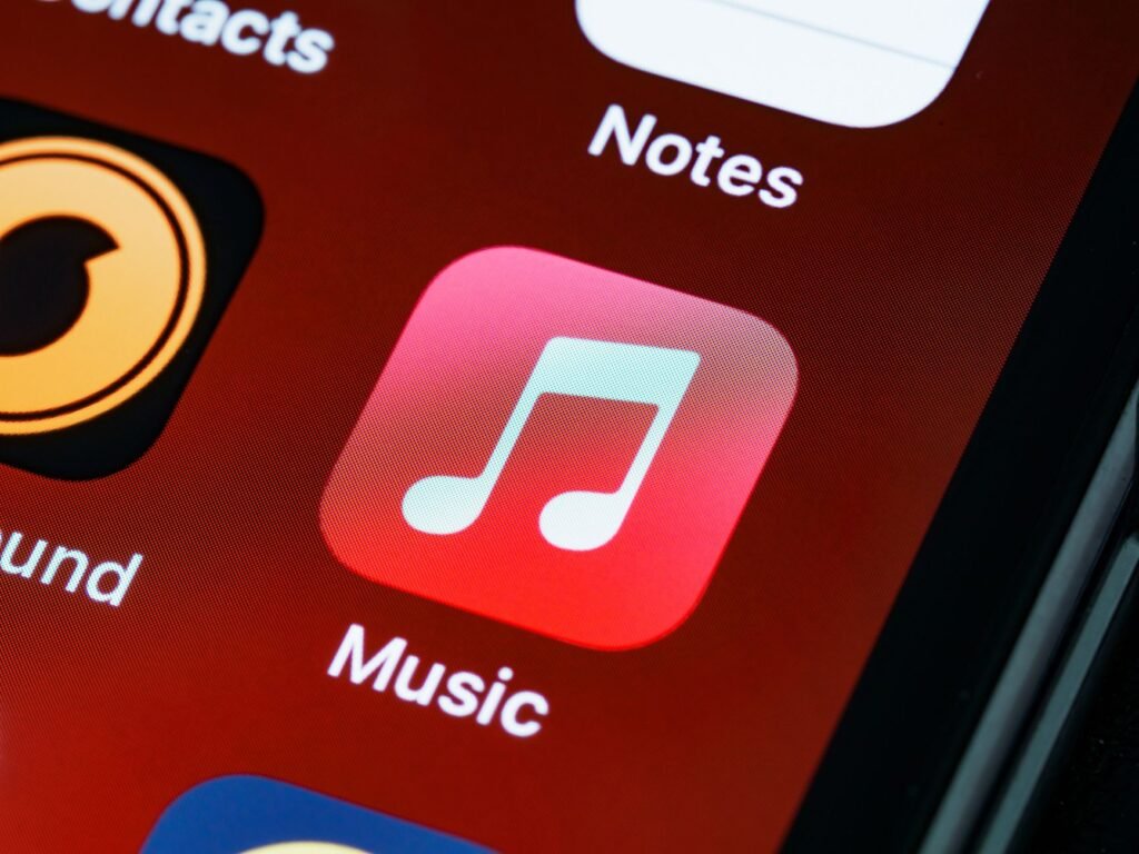 Apple Music: A Revolução Freemium à Vista e Suas Implicações Estratégicas para o Mercado de Streaming