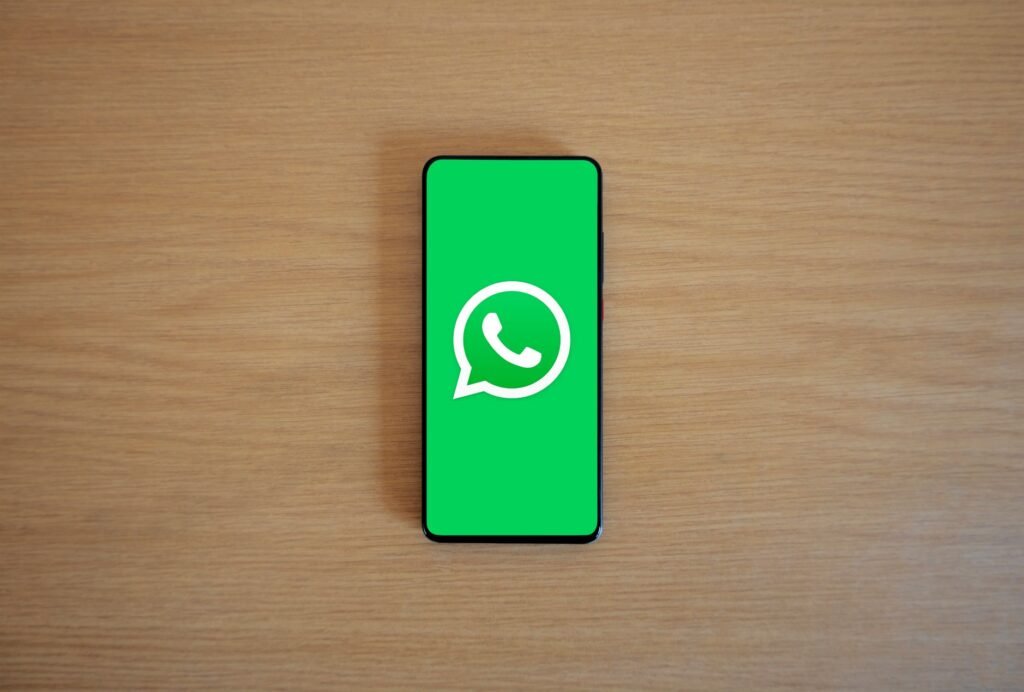 WhatsApp testa indicador de presença online nos perfis de contato