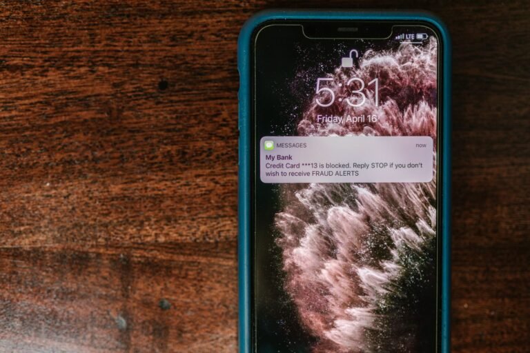 Proteja seu iPhone contra golpes: 5 passos essenciais para bloquear chamadas e SMS fraudulentos