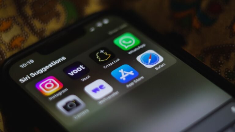 WhatsApp testa atalho para compartilhar fotos do Instagram e Facebook